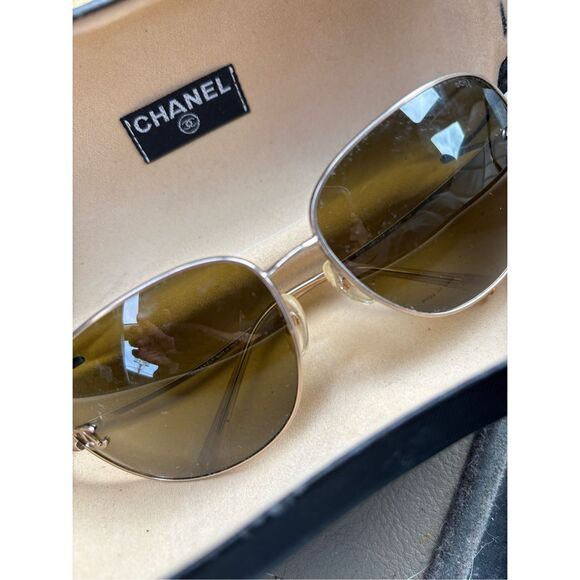 CHANEL Gold Sunglasses - Picture 3 of 7